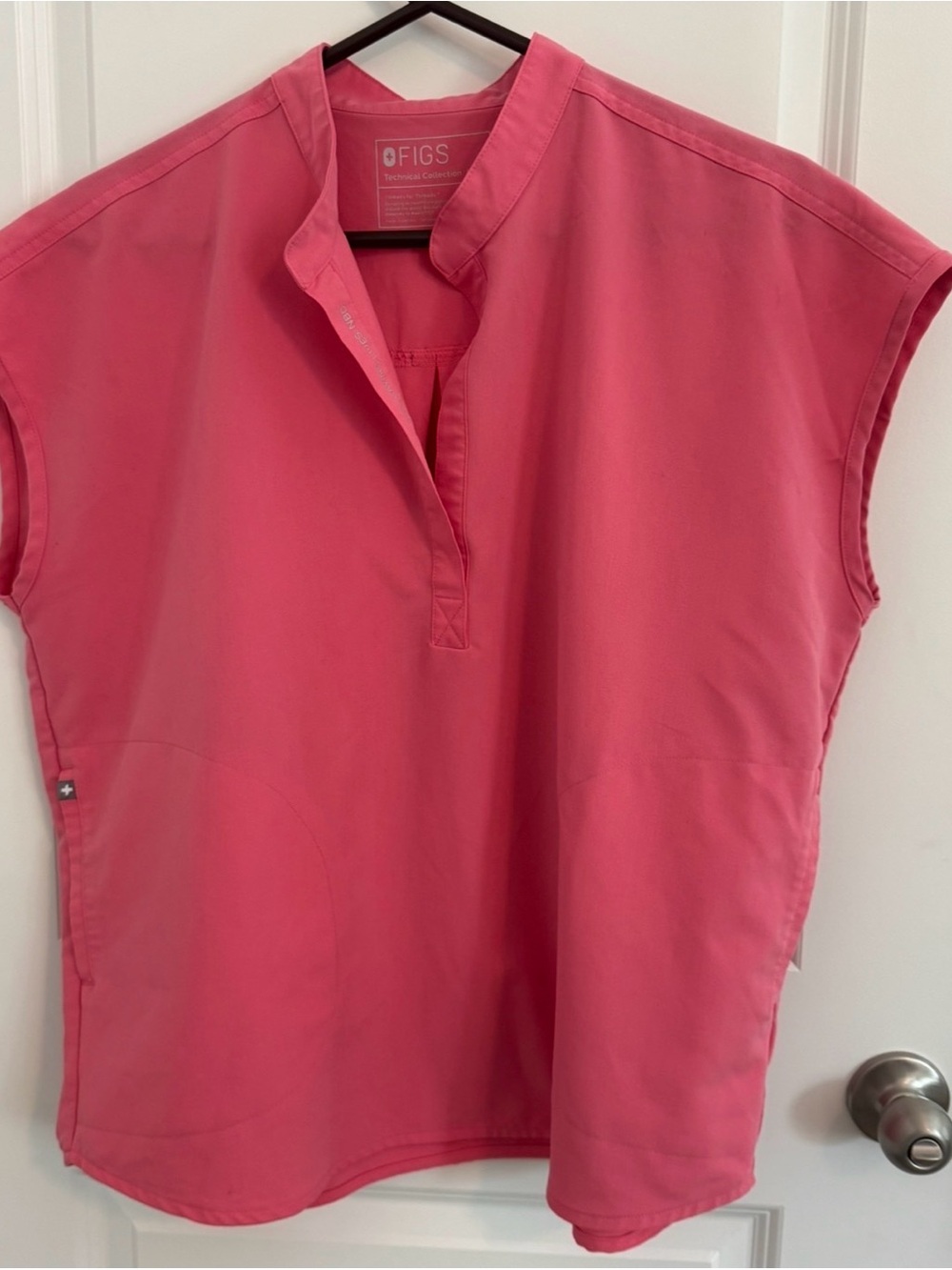 FIGS Women Scrub Top L Cute Pink Rafaela Short Sleeve WXXSW1003 PO#1603